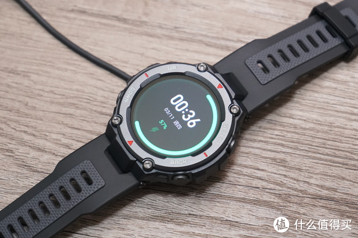 ​最硬升级：Amazfit T-Rex Pro 户外运动智能手表（T-Rex 的强悍进化版）