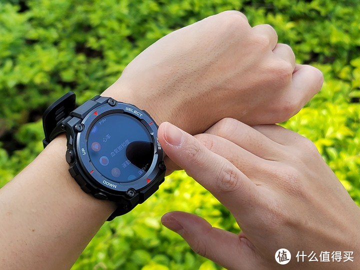 ​最硬升级：Amazfit T-Rex Pro 户外运动智能手表（T-Rex 的强悍进化版）