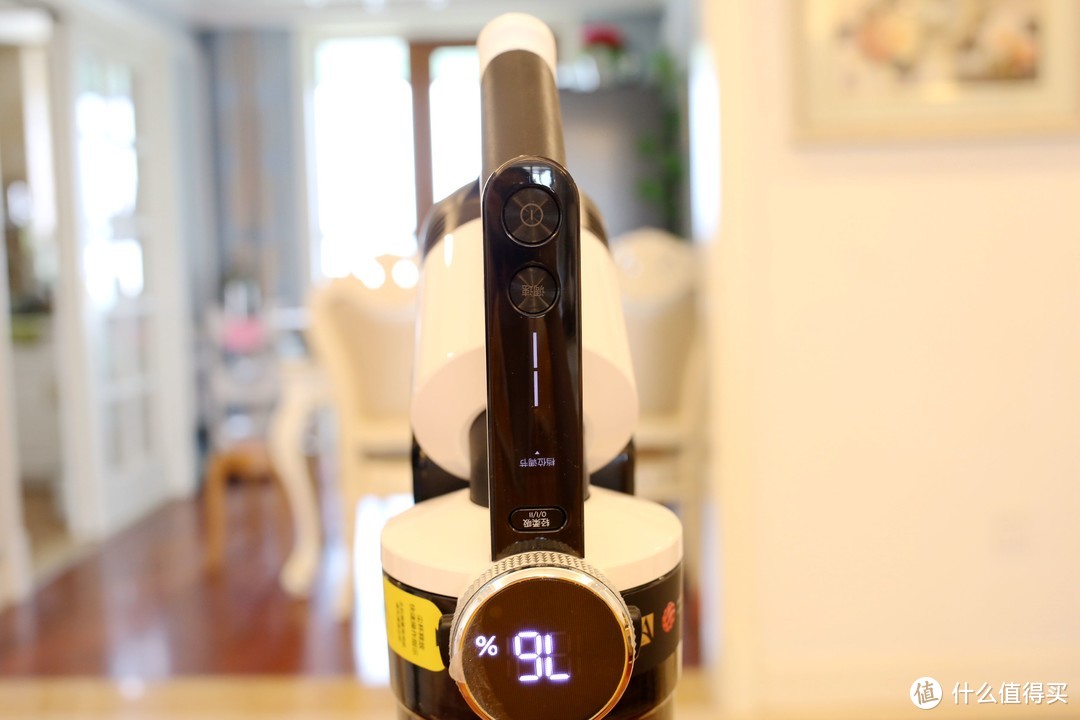 超大吸力，吸拖一体，美的智能无线吸尘器Z7 Complete一机搞定全家卫生
