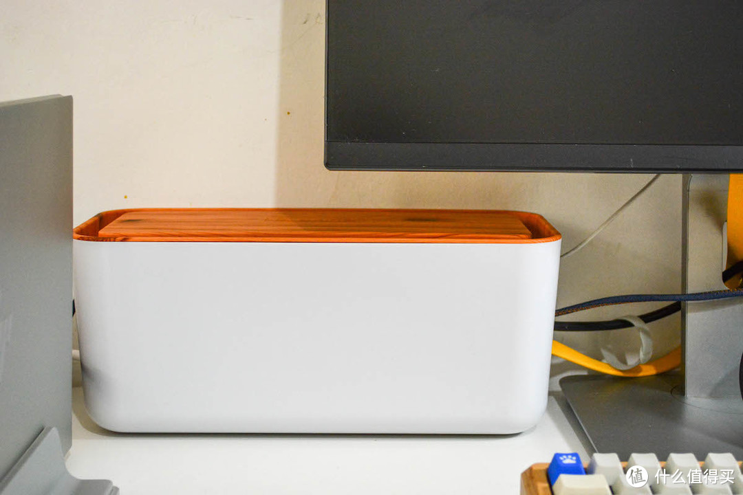 一个操作，桌面瞬间整洁！Orico原木电源收纳盒使用体验