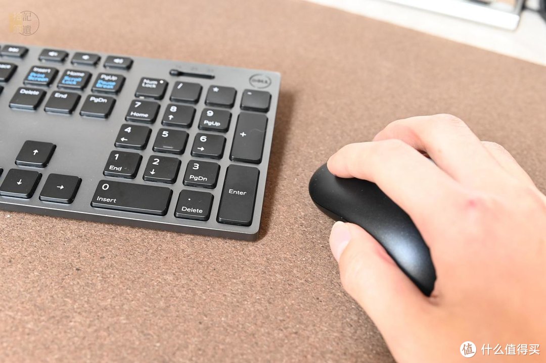 手感轻巧的打字利器，让输入更高效，戴尔KM717键鼠套装上手