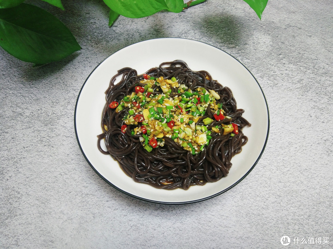 夏天到了，吃凉皮、凉面不如吃它，饱腹感强，酸爽麻辣特别过瘾