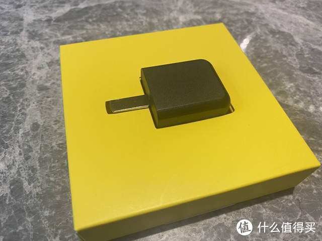 AoHi Magcube 30W充电头：重新定义微型快充，手机充电好搭档