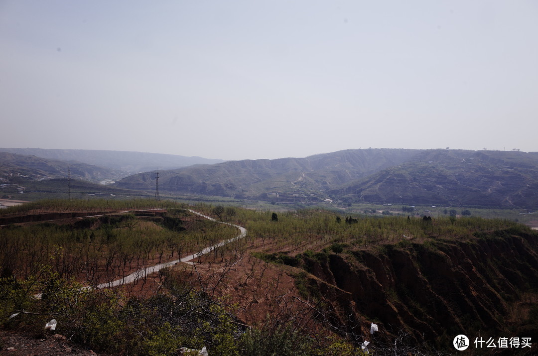 进入山道，一路劈弯，爽得很