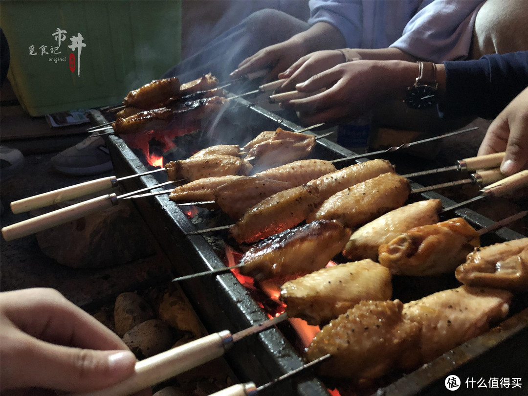 假期逛景区，饭店吃饭自带400元食材，老板：你们有点过分了吧