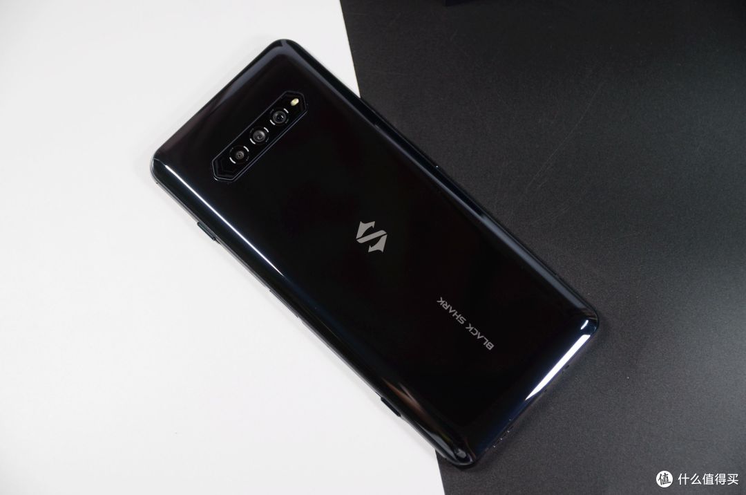 持续输出不掉线黑鲨4游戏手机体验