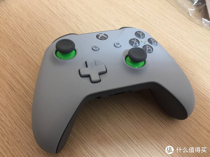 XBOX无线控制手柄评测，一“柄”畅玩各种游戏