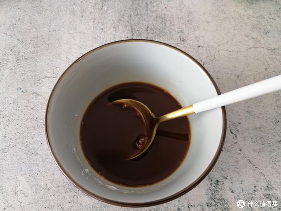 炒茄子时，多加1步，茄子不吃油不发黑，怎么炒都好吃