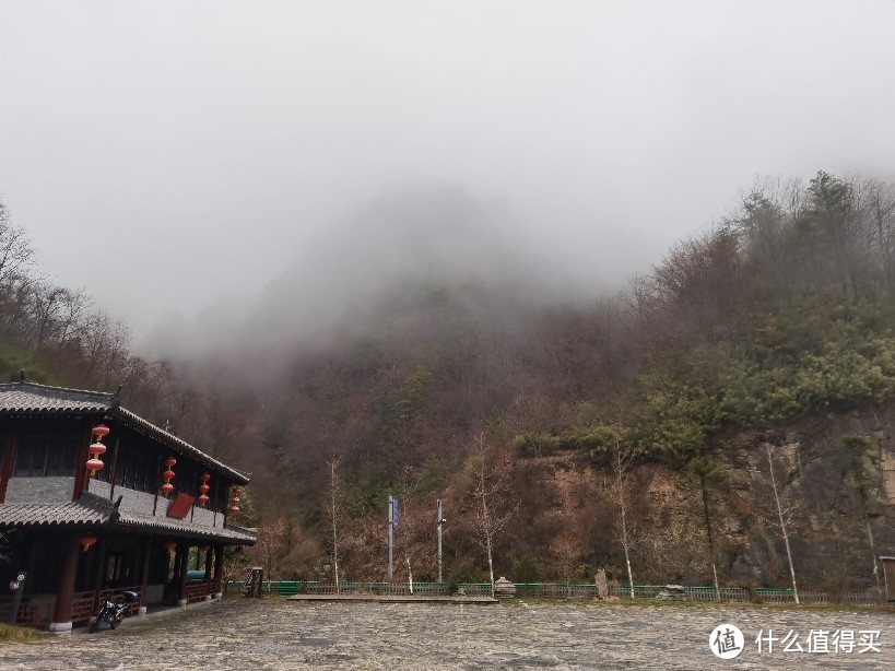 天燕景区停车场