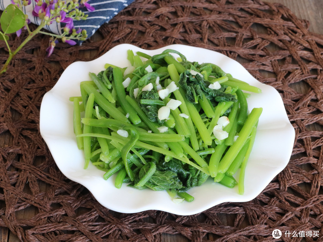 北方的喂猪菜，却是南方人爱吃的“长寿菜”，简单一炒比肉还好吃