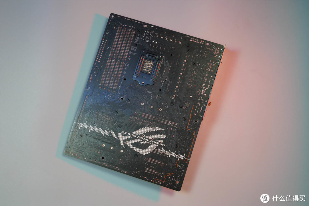 加量不加价，11700K最佳拍档，ROG Z590-A吹雪评测