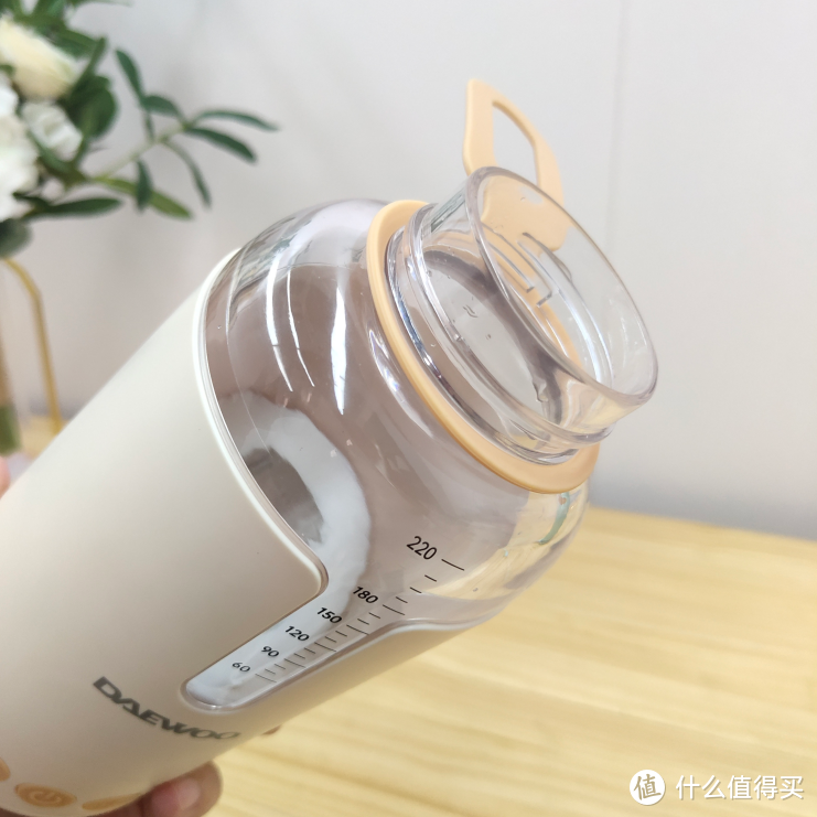 新品评测：无线便携式调奶器，携带自如，随心而行！