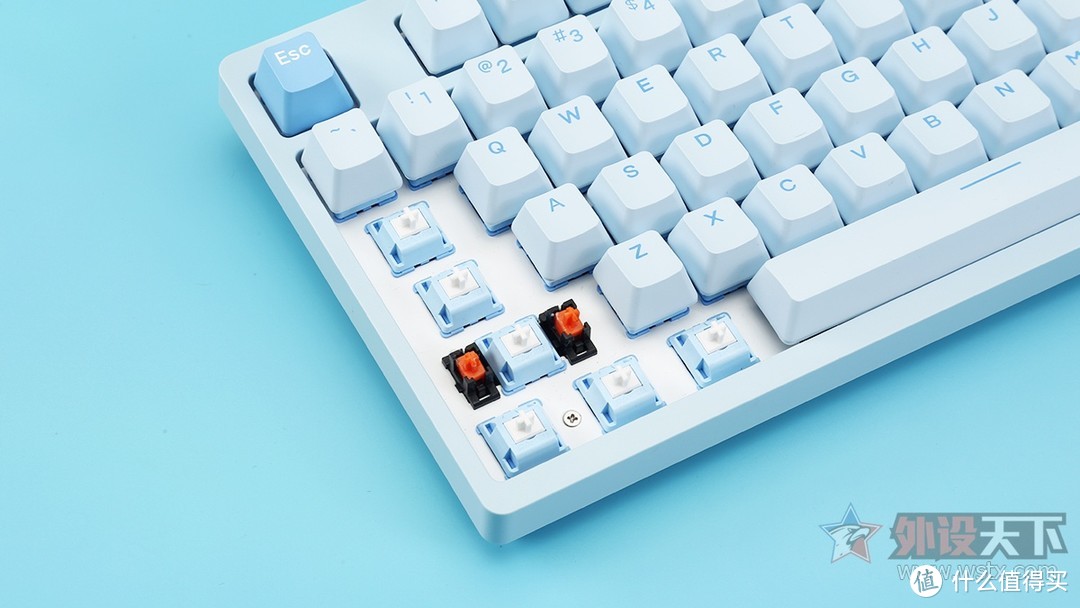 达尔优A87天空蓝限定版机械键盘简评：伸手可触的蔚蓝