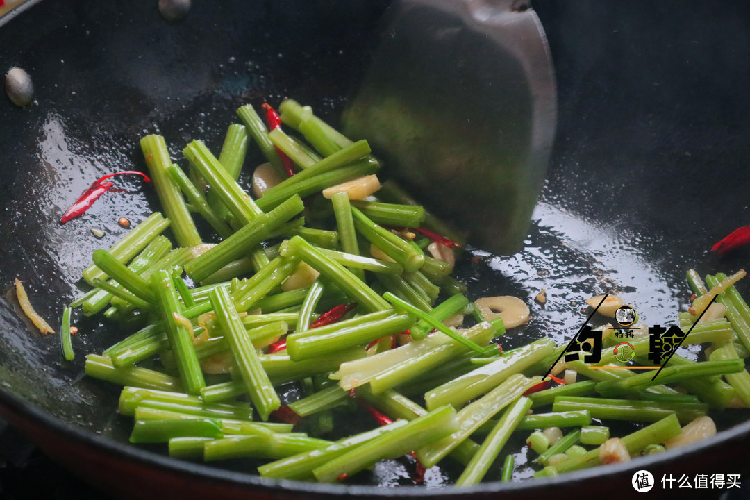 天热我常买这食材，贵点但营养极高，钙含量是牛肉的76倍，要常吃