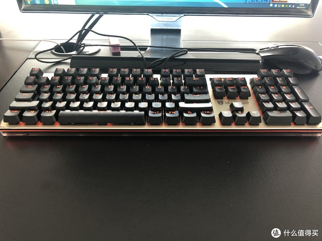 双飞燕机械键盘测评：X7狼印X850金黑