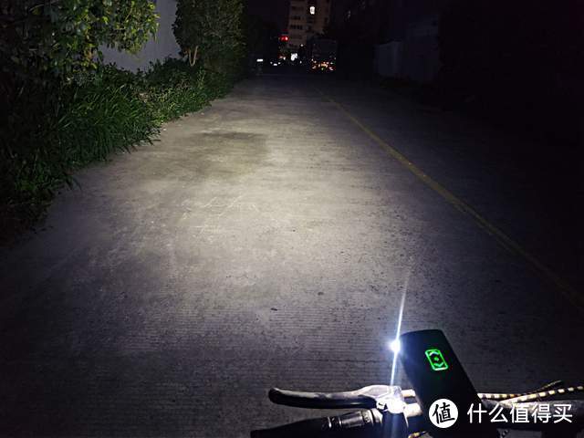 黑夜探路者-迈极炫智能车灯DA1500体验