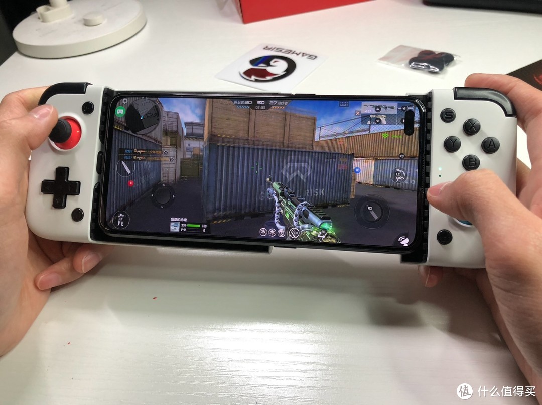 手机秒变Switch，小鸡手柄X2上手体验