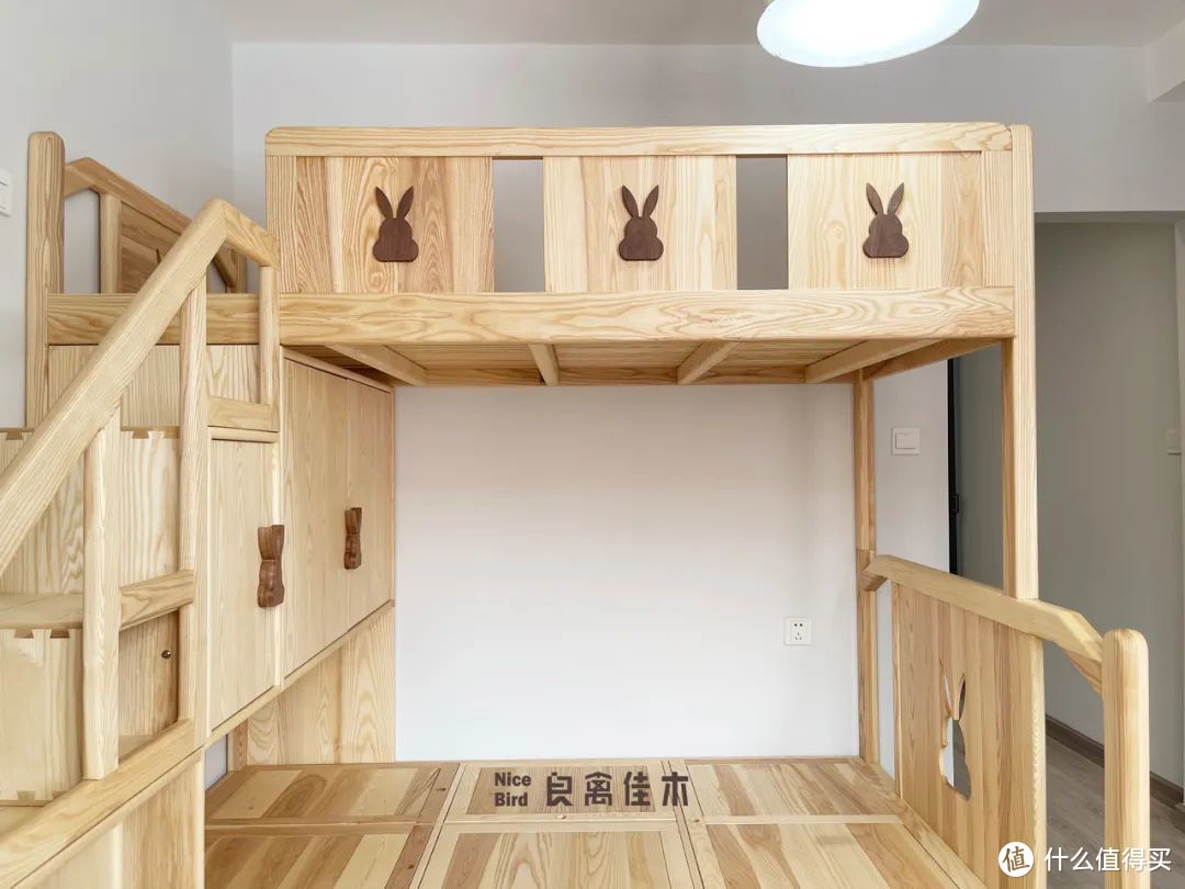 上海35m²学区房，唯一卧室改成两间房，这样订制住四个人都不挤