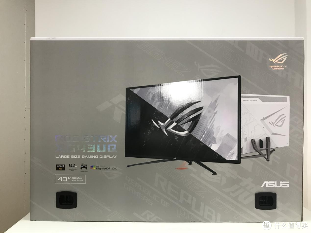 华硕 XG43UQ 4K 144Hz HDR1000 HDMI2.1 开箱体验！