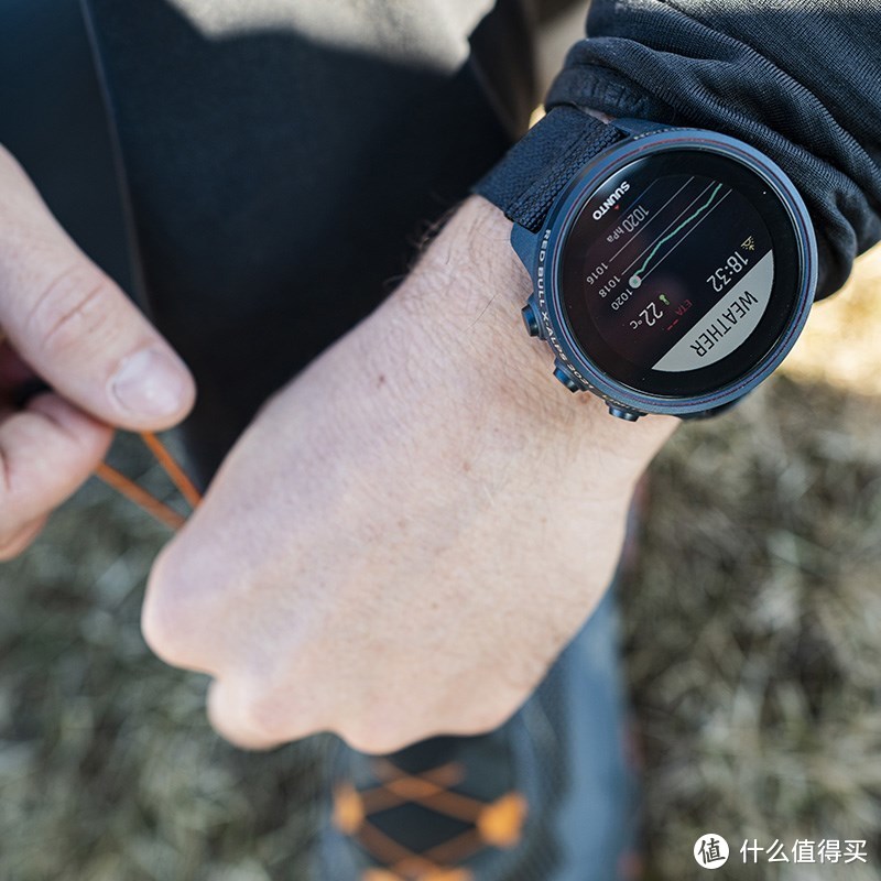 颂拓发布 SUUNTO 9 BARO TITANIUM 红牛挑战赛 限量版手表