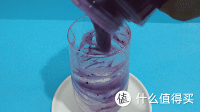 可以随身携带的“榨汁机”？竟然还能做气泡水！分享新物种——摩飞气泡果汁杯