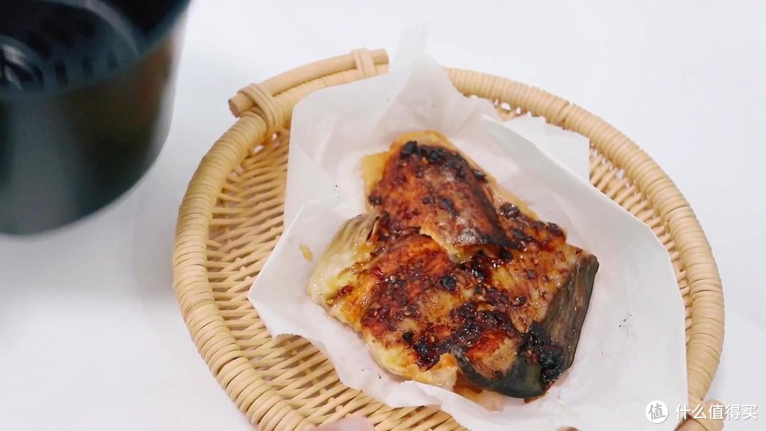 空气炸锅食谱：美式烤玉米、酱烤三文鱼骨