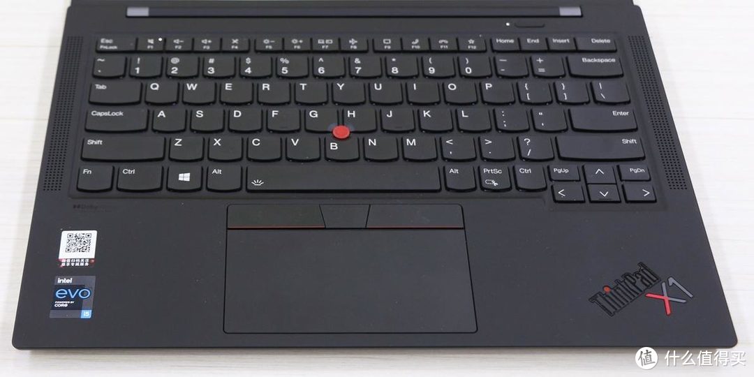 商旅人士的旗舰级生产力工具--ThinkPad X1 Carbon全新体验