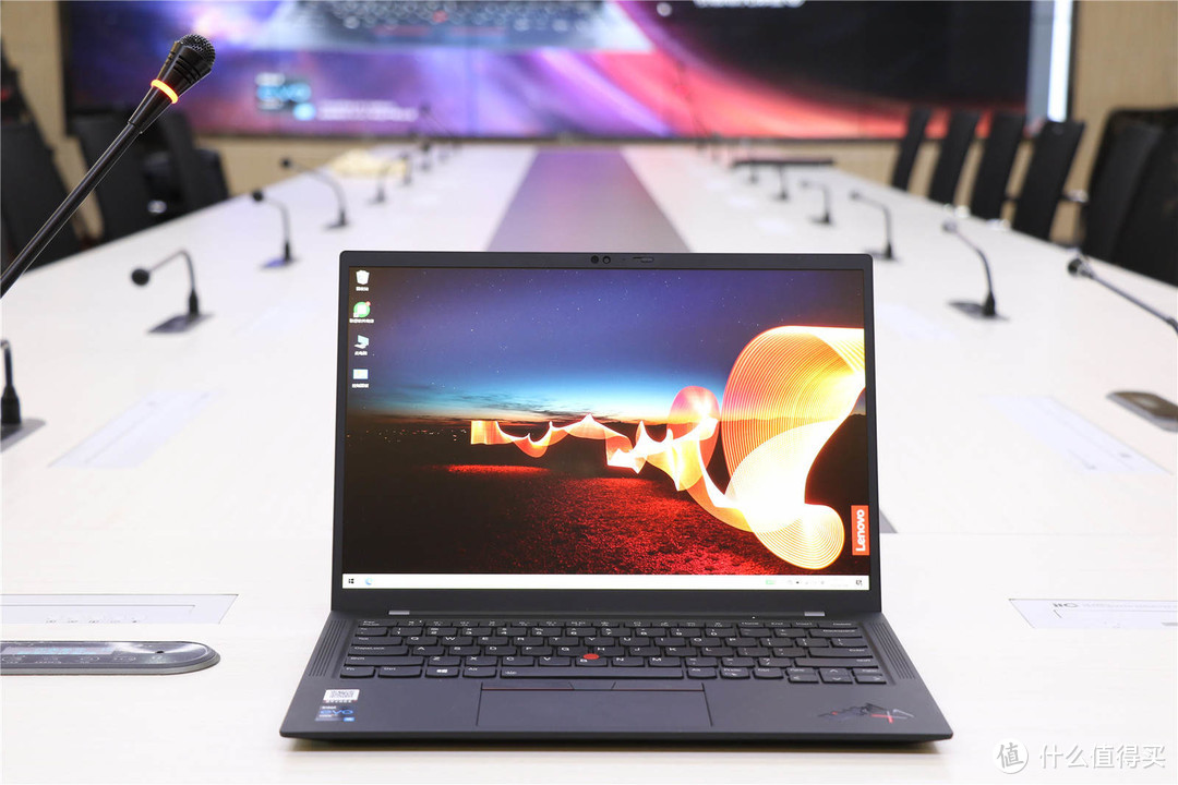 商旅人士的旗舰级生产力工具--ThinkPad X1 Carbon全新体验