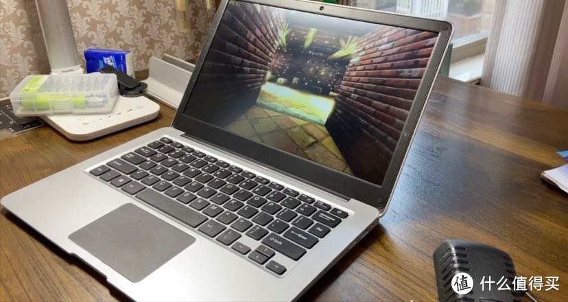 【捡垃圾】380元开箱巨像macbook air的中柏ezbook3s