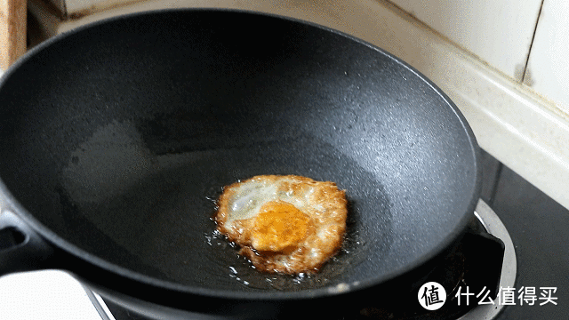 六年打造一口锅，不放油也能煎鸡蛋！九阳晶钻耐磨不粘锅体验
