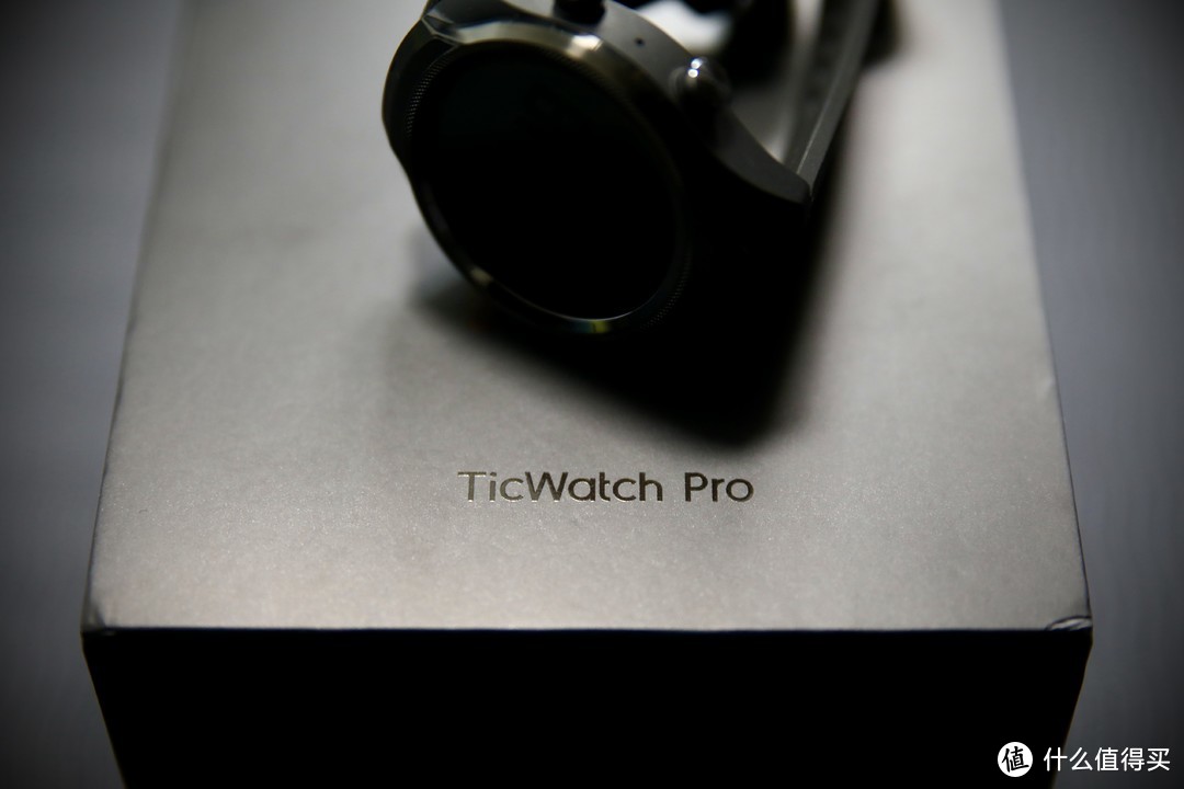 运动还是智能，你想要的它都有——TicWatch Pro 4G智能运动手表评测