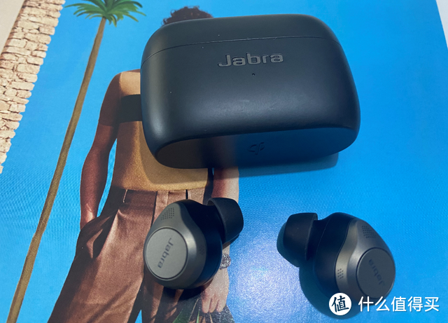 Jabra Elite 75t真无线蓝牙耳机开箱体验：戴在耳朵上轻如纸翼