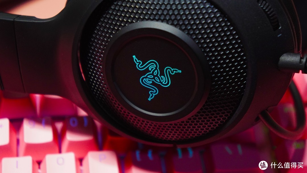 CHROMA+轻量化设计，音效出色的雷蛇北海巨妖V3X电竞耳机