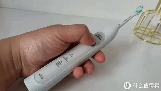 有品,飞利浦,usmile三款主流电动牙刷对比