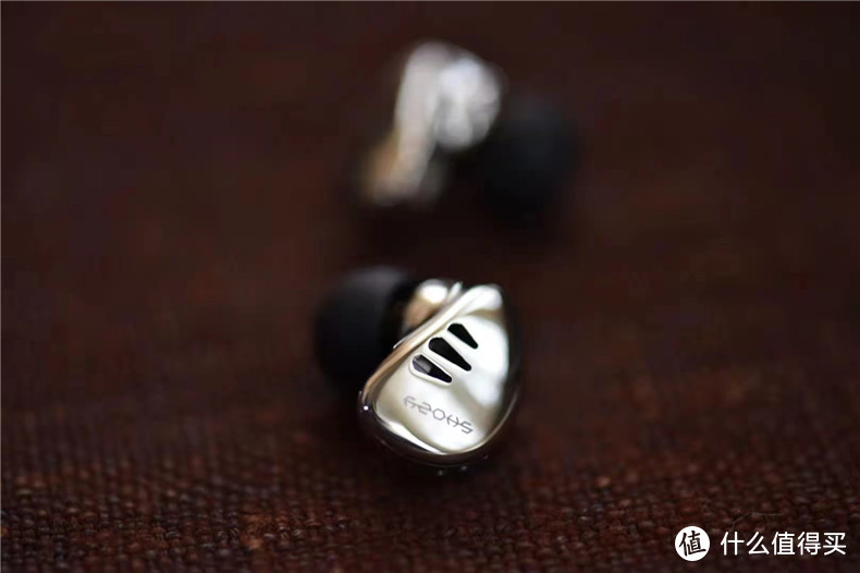 自产自销的绝对优势，森韵shozy黑洞Mini不锈钢耳机评测