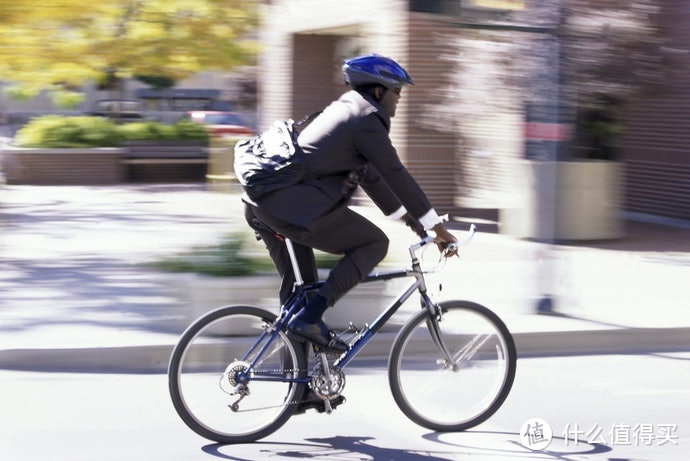 【骑行装备】篇二：自行车 / 公路车用安全帽的选购指南和推荐