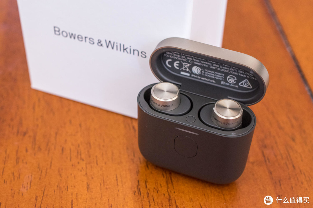 音质上佳、功能丰富-Bowers & Wilkins 宝华韦健 PI7 真无线蓝牙降噪耳机