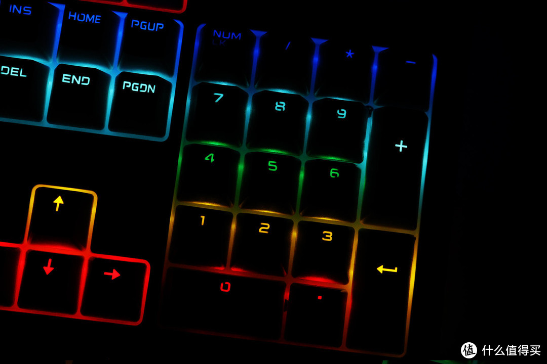 定义机械键盘入门标杆!来自国产大厂!微星GK50Z机械键盘 开箱/简评