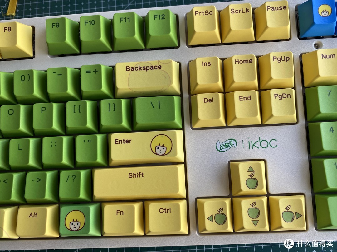 酸酸甜甜很可爱，IKBCX优酸乳联名款机械键盘开箱