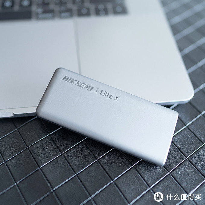 海康存储1T移动固态硬盘USB4.0——EliteX