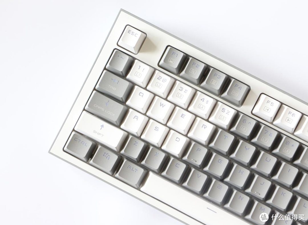 60度灰、高特轴、RGB背光，入门机械键盘标杆！微星新品键盘测评