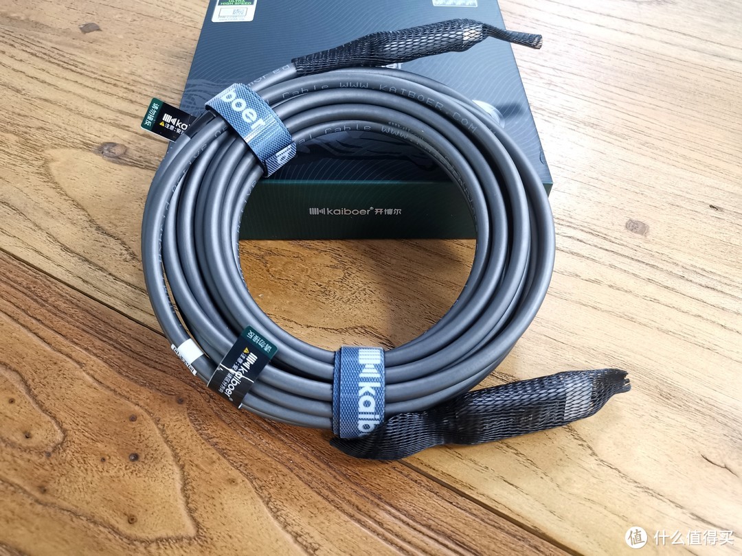 【暴力测评】开博尔4K/8K光纤五代HDMI2.1线，这个“铠装版”彻底把我征服了