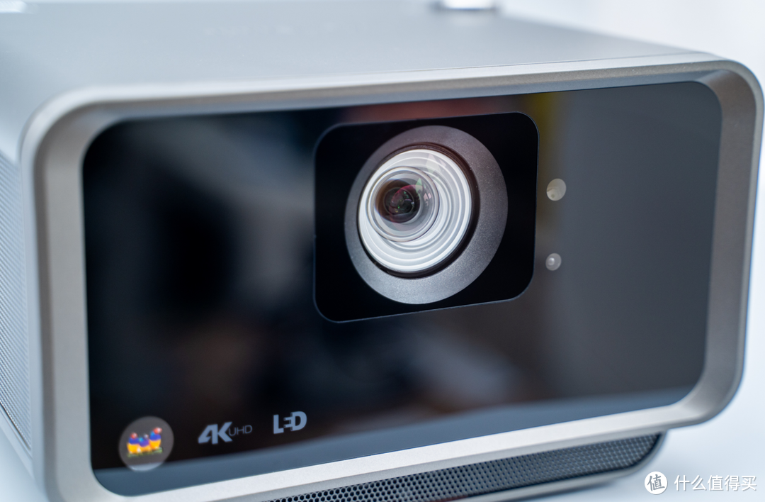 家用4K投影仪优选：优派 Q10 智能家庭影院投影机 体验测评！