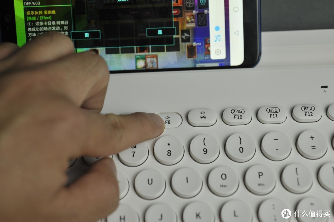 iPad用户的神器：黑爵320i三模无线键盘，极简贯彻到底！