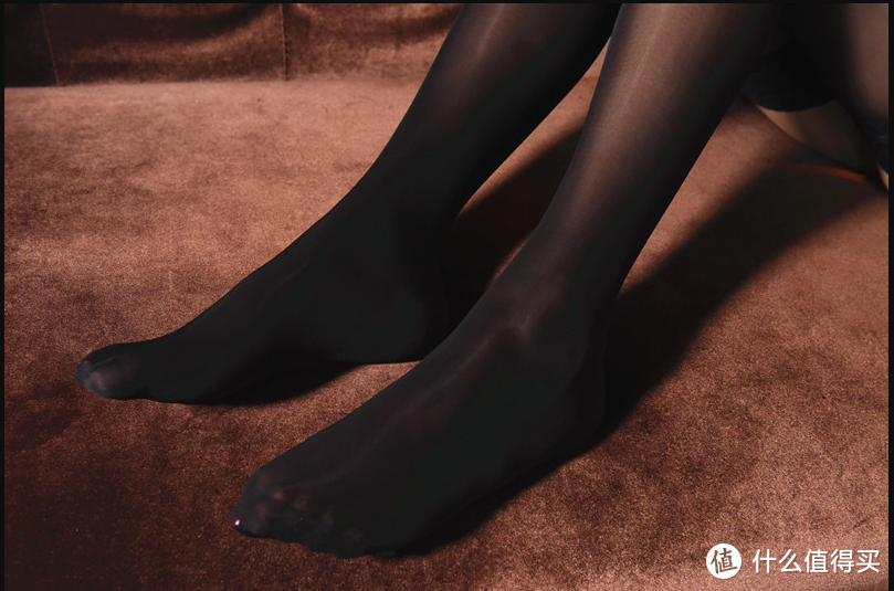 女生喜欢穿肉色丝袜还是黑丝袜？