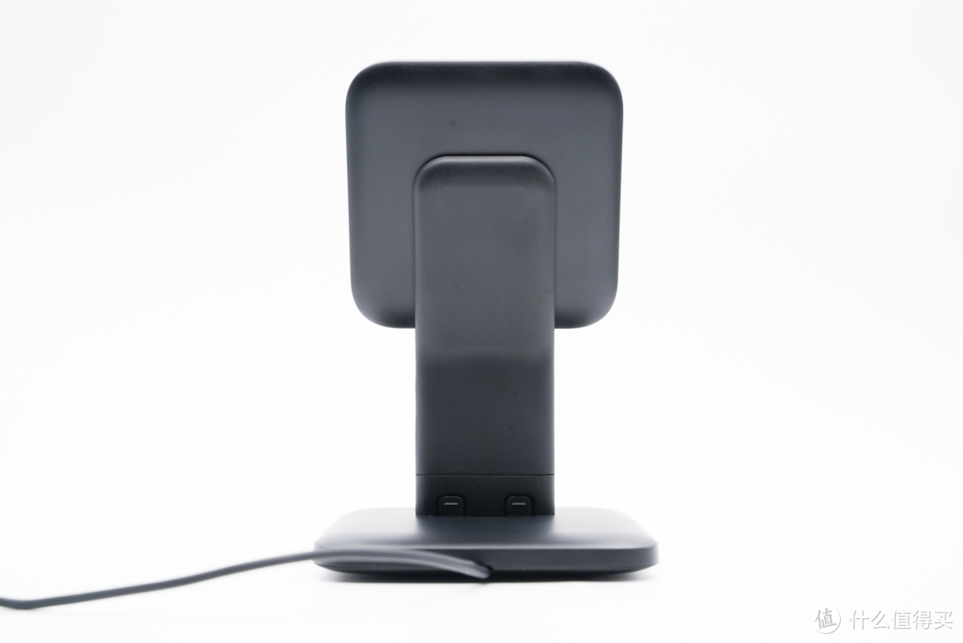 mophie 立式磁吸无线充电器评测：适合放在办公桌或床头柜使用