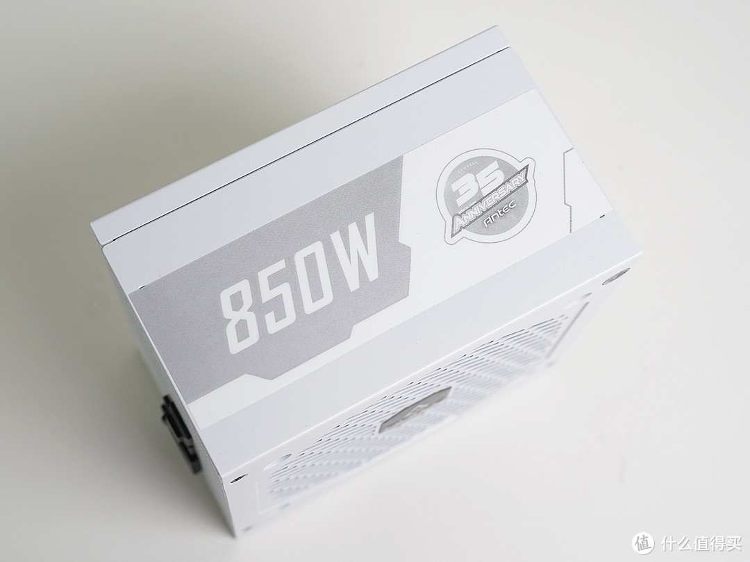 融入白色的世界！安钛克NE850W 35周年纪念版白色电源开箱+装机体验
