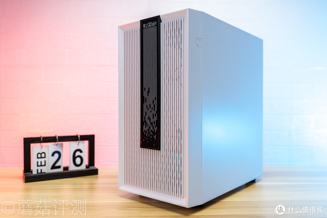 体积小巧，外观精致、超频三(PCCOOLER）光愈白机箱 评测