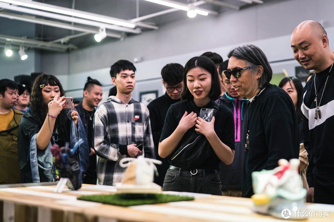 讲座会当日，Nike Hong Kong 更邀请了香港知专设计学院的学生参与 Air Max 的创作活动，并与藤原浩进行交流，展示他们以各款 Air Max 打造出来的艺术品