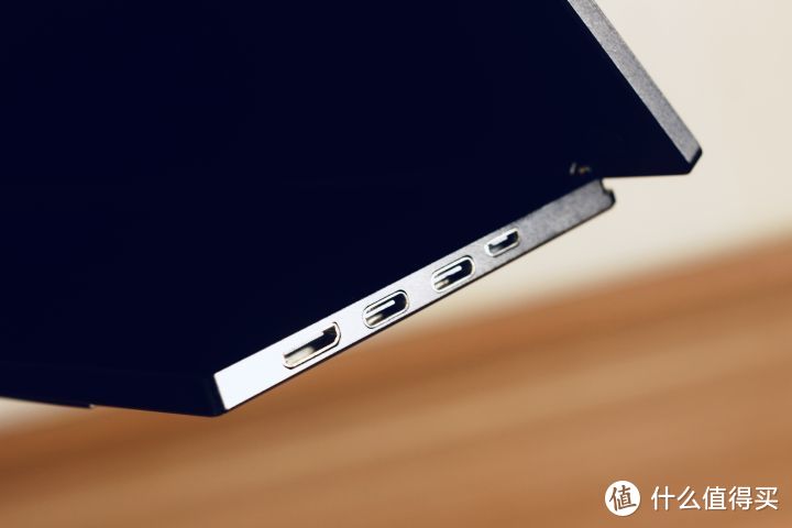 给我的MacBook选择一个好伴侣：EHOMEWEI L13 Pro便携式显示器